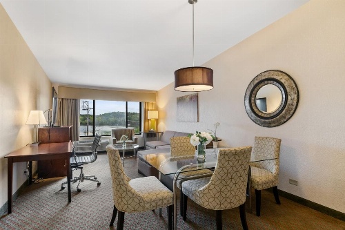 Antioch Hotel & Suites image 3